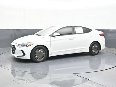 Used 2018 Hyundai Elantra SE FWD image 7