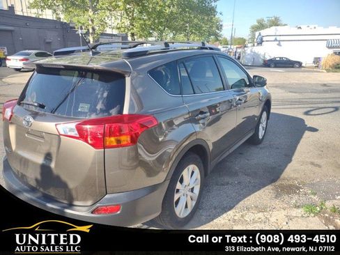 Used 2015 Toyota RAV4 Limited AWD/4WD image 6