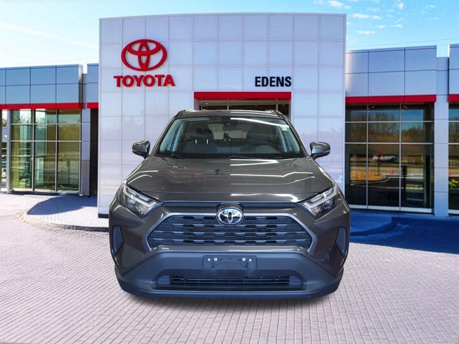 Used 2024 Toyota RAV4 XLE FWD image 11