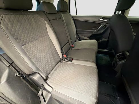 Used 2020 Volkswagen Tiguan S image 14