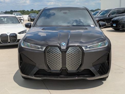 Used 2024 BMW iX xDrive50 w/ Premium Package AWD/4WD image 2