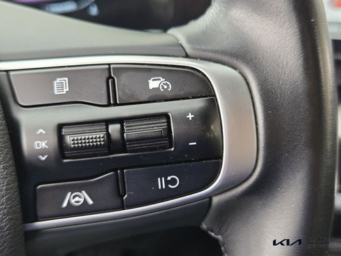 Used 2025 Kia Sportage EX FWD image 25