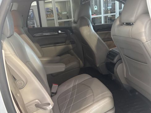 Used 2015 Buick Enclave Leather FWD image 12
