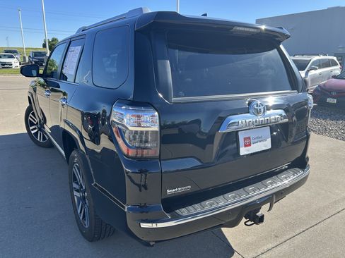 Certified 2018 Toyota 4Runner Limited AWD/4WD image 4