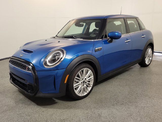 Used 2024 MINI Cooper S FWD image 3