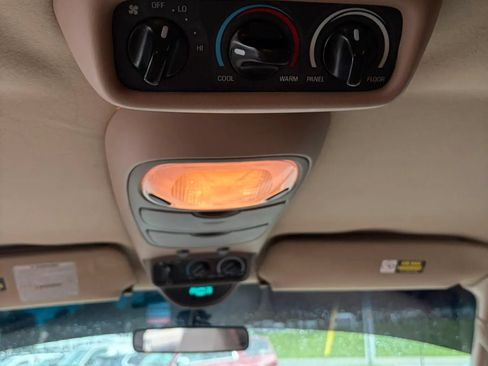 Used 1998 Ford Expedition 4WD image 23