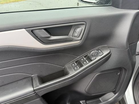 Used 2022 Ford Escape SE w/ Convenience Package image 14