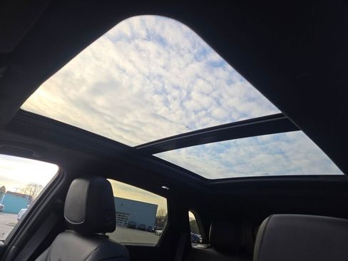 New 2025 Cadillac XT5 Premium Luxury w/ LPO, Blue Accent Package image 25