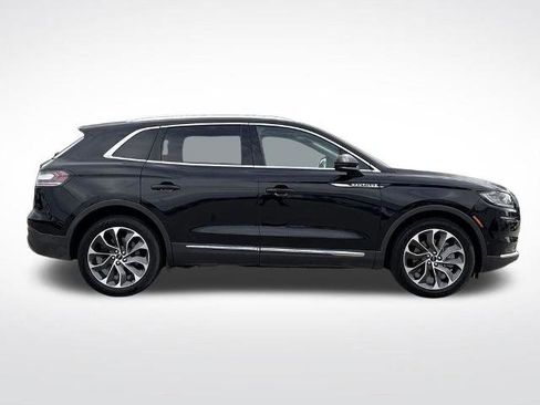 Used 2021 Lincoln Nautilus Reserve w/ Equipment Group 201A AWD/4WD image 8