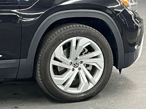 Used 2022 Volkswagen Atlas SE w/ Panoramic Sunroof Package image 43