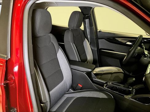 Used 2024 Chevrolet TrailBlazer LS image 27