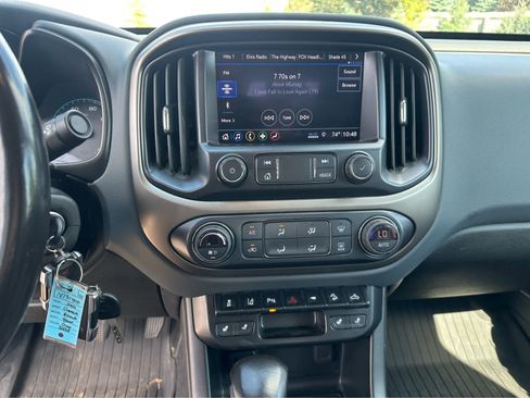 Used 2022 Chevrolet Colorado Z71 w/ Safety Package AWD/4WD image 11