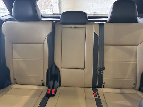 Used 2022 Volkswagen Atlas Cross Sport SEL R-Line image 15