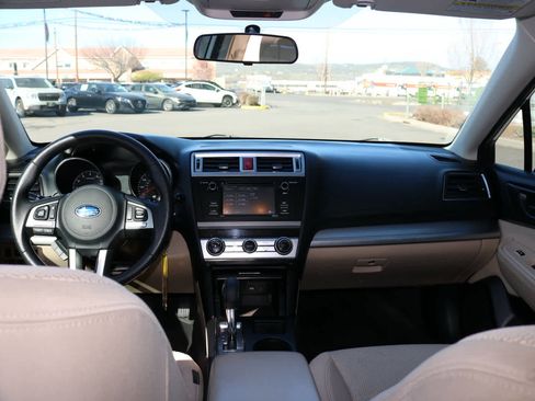 Used 2017 Subaru Outback 2.5i image 14