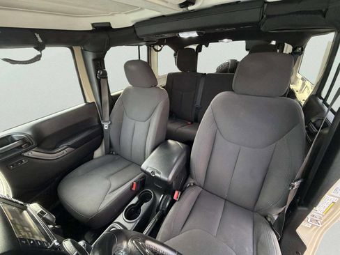Used 2017 Jeep Wrangler Unlimited Sport image 19