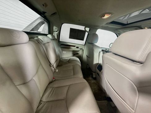 Used 2003 Cadillac Escalade EXT AWD/4WD image 25