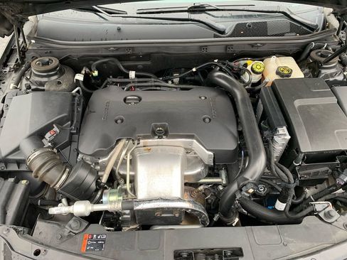 Used 2016 Buick Regal AWD image 17