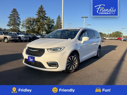 Used 2022 Chrysler Pacifica Touring-L