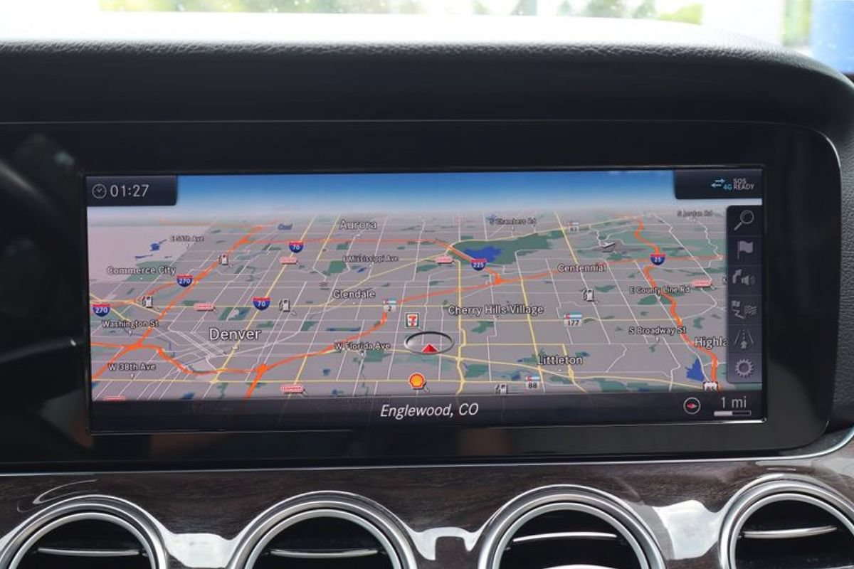 Used 2019 Mercedes-Benz E 450 4MATIC Sedan w/ Premium Package image 21