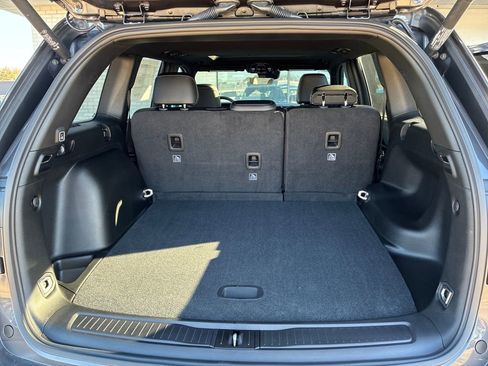 New 2025 Jeep Grand Cherokee image 21