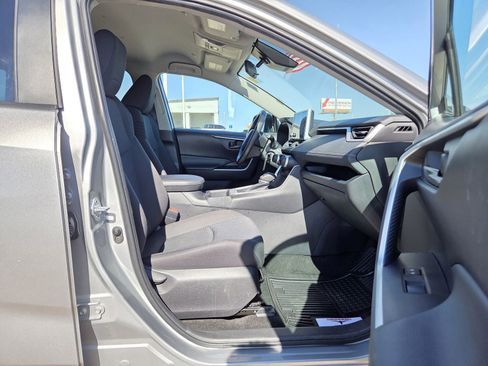 Used 2024 Toyota RAV4 LE AWD/4WD image 18