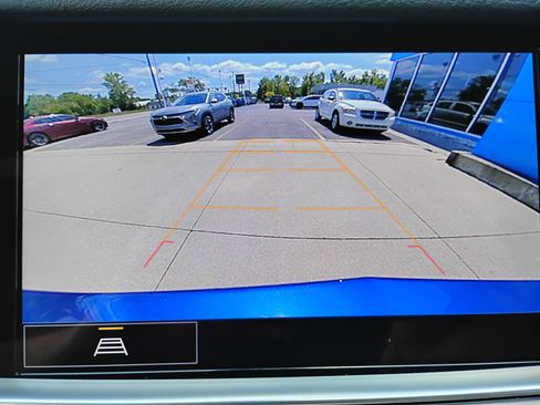 Used 2025 Cadillac XT5 Premium Luxury image 4