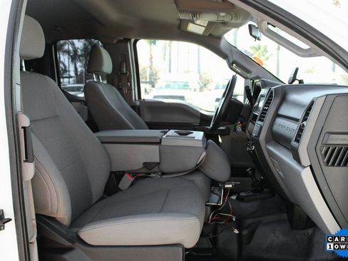 Used 2017 Ford F250 XL w/ Power Equipment Group image 39