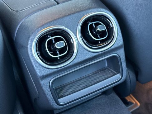 Certified 2025 Mercedes-Benz C 300 4MATIC Sedan image 32