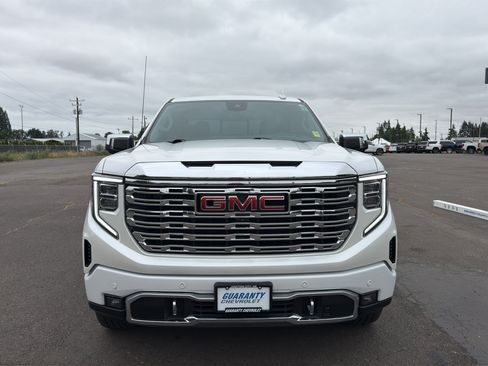 Used 2023 GMC Sierra 1500 Denali AWD/4WD image 2