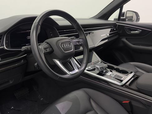 Used 2025 Audi Q7 3.0T Premium Plus AWD/4WD image 13