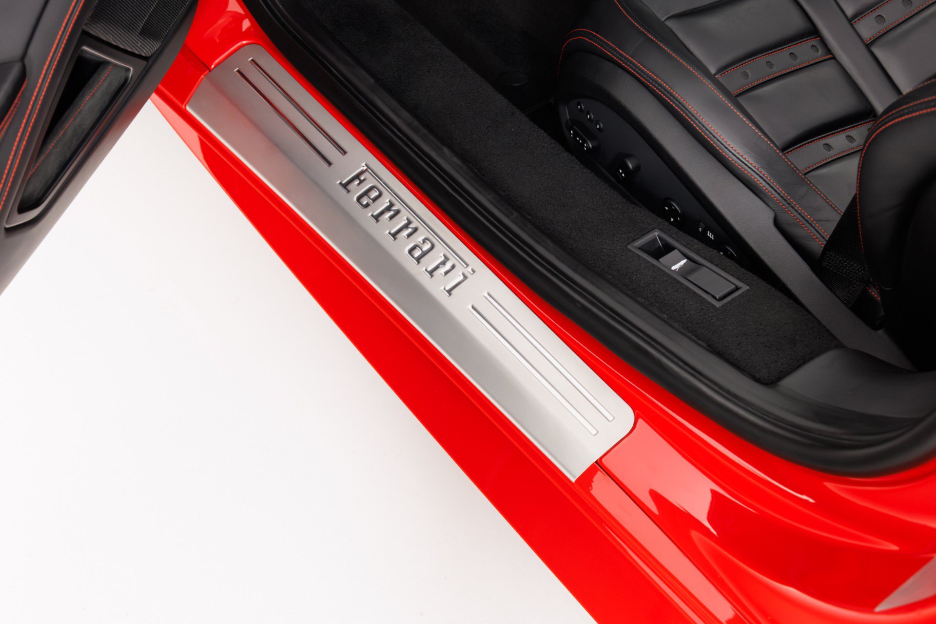 Used 2013 Ferrari 458 Spider RWD image 30