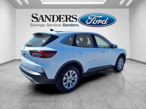 Used 2024 Ford Escape Active FWD image 2