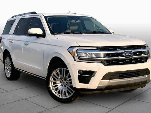 Certified 2024 Ford Expedition Limited image 3