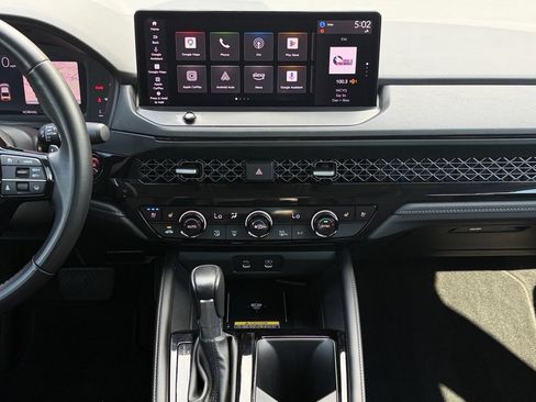 Used 2023 Honda Accord Touring image 18