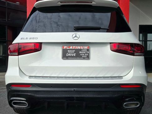 Used 2023 Mercedes-Benz GLB 250 image 11