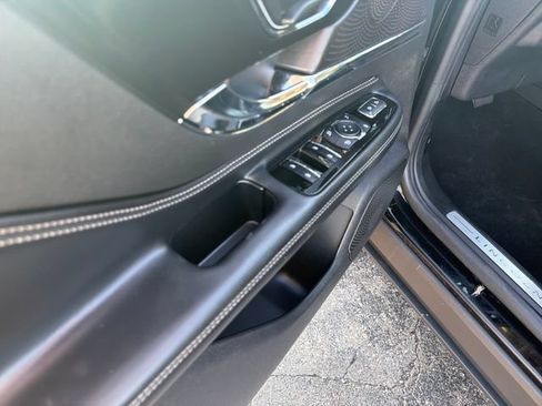 Used 2024 Lincoln Corsair AWD image 14