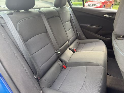 Used 2018 Chevrolet Cruze LT FWD image 15