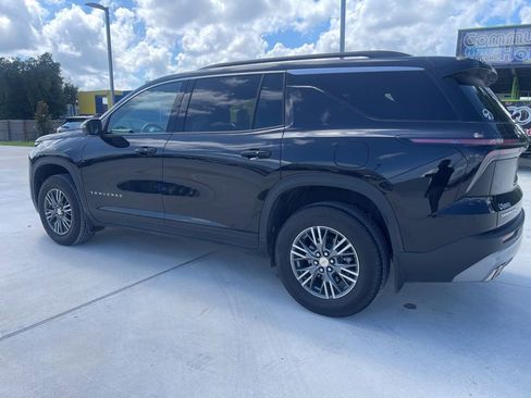 Used 2024 Chevrolet Traverse LT w/ LPO, Floor Liner Package FWD image 7