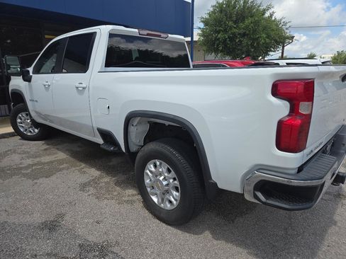 Used 2021 Chevrolet Silverado 2500 LT w/ Z71 Off-Road Package AWD/4WD image 4