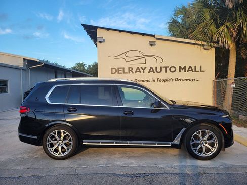 Used 2026 BMW X7 xDrive40i AWD/4WD image 4