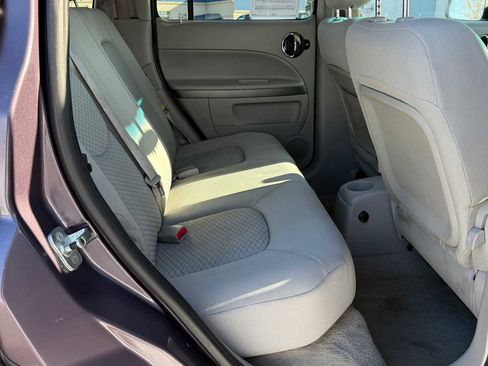 Used 2006 Chevrolet HHR LT image 10