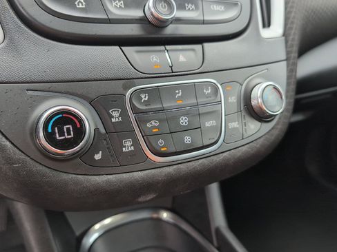 Used 2024 Chevrolet Malibu LT FWD image 19