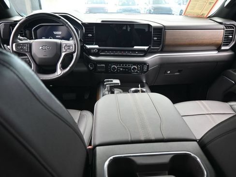 Used 2026 Chevrolet Silverado 1500 High Country w/ Midnight Edition AWD/4WD image 45