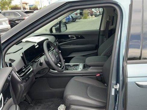 New 2025 Kia Carnival SX Prestige image 16