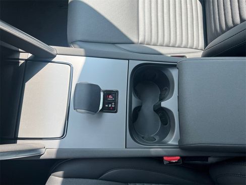 New 2025 Land Rover Discovery Sport S image 21