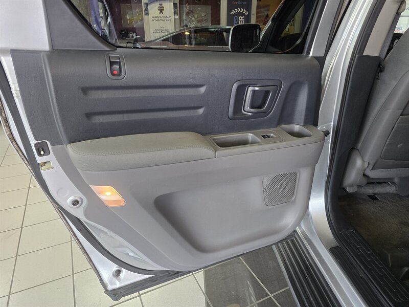 Used 2012 Honda Ridgeline RTS image 10