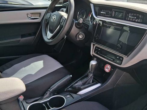Used 2018 Toyota Corolla LE FWD image 9