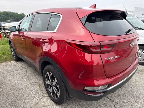 Used 2022 Kia Sportage LX AWD/4WD image 3