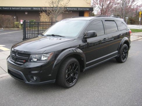 Used 2015 Dodge Journey SXT w/ Flexible Seating Group FWD image 1