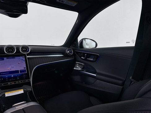 Used 2025 Mercedes-Benz C 300 4MATIC Sedan image 25
